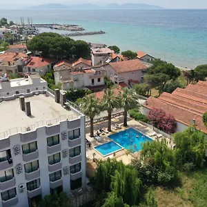 Kınalıkaya Beach Otel
